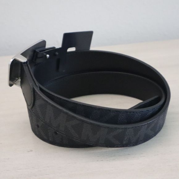 Michael Kors 86S3SBLY7B Men Sz 34 Black MK Silver 31mm Fast MK Plaque Belt - Picture 6 of 8